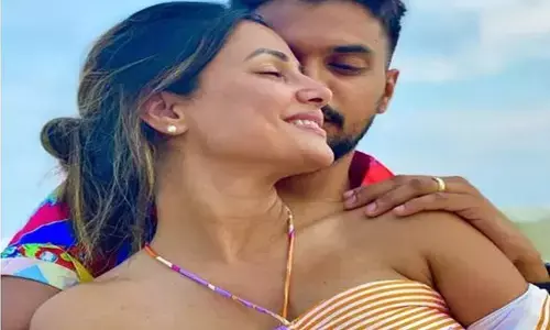 Hina Khan बॉयफ्रेंड के साथ हुई रोमांटिक, VIDEO शेयर कर बोली- हमारी अपनी दुनिया...