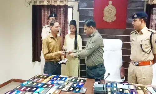 170 गुम मोबाइल पाकर मालिकों के खिल उठे चेहरे, बोले- थैंक्यू SP सर...