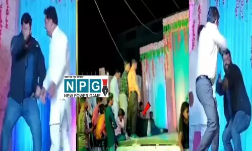Video साली की शादी में स्टेज पर नाचते-नाचते पीटीआई टीचर गिरे, मौके पर ही मौत