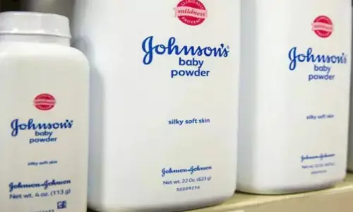 जॉनसन बेबी पाउडर बनाने की मिली अनुमति... लेकिन बेचेगी नहीं, जानिए क्या पूरा मामला