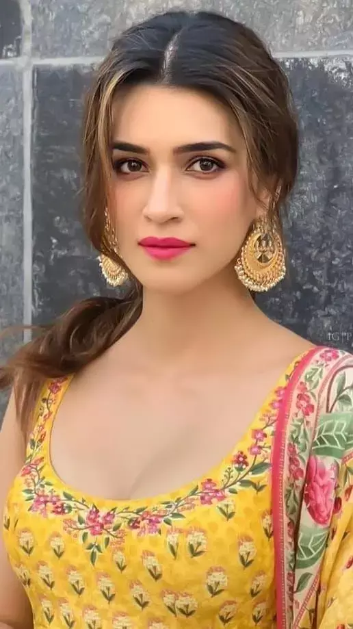 कृति की स्मार्टनेस पे फिदा है फैंस :