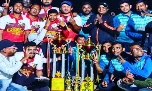 TPL टीचर्स प्रीमियर लीग: द गेम चेंजर बिल्हा बना विजेता...फाइनल में 8 रन से जीत हासिल कर ट्रॉफी की अपने नाम