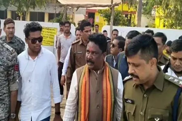 CG News: पास्को केस में बीजेपी प्रत्याशी ब्रम्हानंद नेताम को दो हफ्ते की राहत, पढ़िए झारखंड पुलिस का प्रेस नोट...