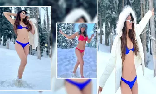 उर्फी जावेद को टक्कर देने आई ये एक्ट्रेस, कड़कड़ाती ठंड में बर्फ के बीच बिकिनी पहने बिखेरा जलवा...देखिए