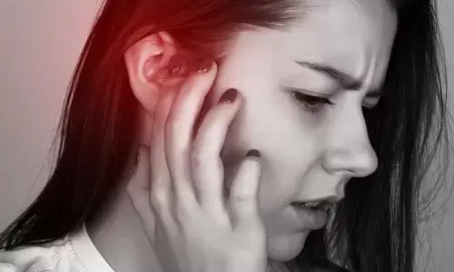 Home Remedies for Ear Pain: कान दर्द बढ़ जाए रात-बेरात और डाॅक्टर को दिखाना हो मुश्किल तो करें ये घरेलू उपाय