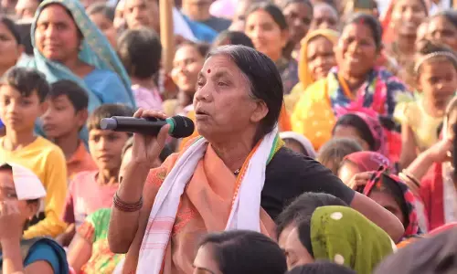CG रायपुर : चेतन बाई ने कर्ज माफी और न्याय योजना का लाभ उठाकर मिली राशि से खरीदी खेती की जमीन