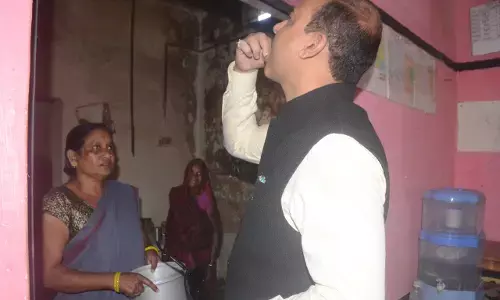 जांजगीर चाम्पा : कलेक्टर ने पामगढ़ विकासखंड के दूरस्थ गांवों में पहुंचकर शासन की जनकल्याणकारी योजनाओं के क्रियान्वयन का किया निरीक्षण