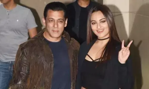 सलमान खान बनेंगे पिता!...शादी के कुछ दिनों बाद ही सोनाक्षी सिन्हा का दिखा बेबी बम्प, वायरल हुई तस्वीर...