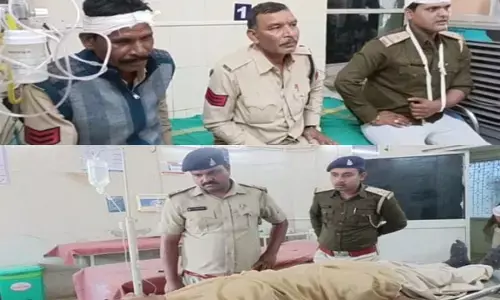 छत्तीसगढ़ में आबकारी पार्टी पर ग्रामीणों ने किया हमला, गाड़ियां तोड़ी, टीम ने भाग कर बचाई जान