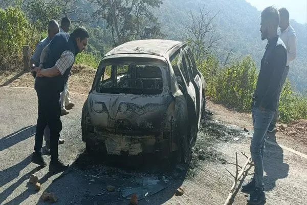 CG News-हत्या कर जलाया: फसल की रकम बंटवारे में हुए विवाद, बदला लेने एसईसीएल कर्मी की हत्या, फिर पकड़े जाने के डर से कार के साथ लाश को भी जलाया CG News-हत्या कर जलाया: फसल की रकम बंटवारे में हुए विवाद, बदला लेने एसईसीएल कर्मी की हत्या, फिर पकड़े जाने के डर से कार के साथ लाश को भी जलाया