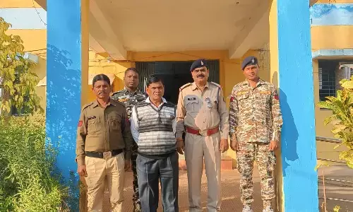 प्रधान पाठक गिरफ्तार: कॉपी चेक करने के बहाने छात्राओं से छेड़छाड़ करने वाला अधेड़ प्रधान पाठक हुआ गिरफ्तार