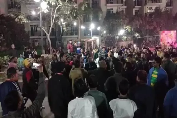 न्यू ईयर की पार्टी में मारपीट: महिलाओं संग जबरन सेल्फी लेने पर हुई जमकर मारपीट, कई लोग घायल...देखिए
