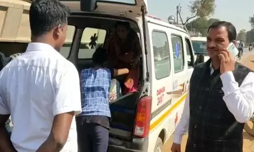 स्कूल में एसिड से झुलसी दो छात्राएं, एक की हालत गम्भीर, अपोलो रीफर