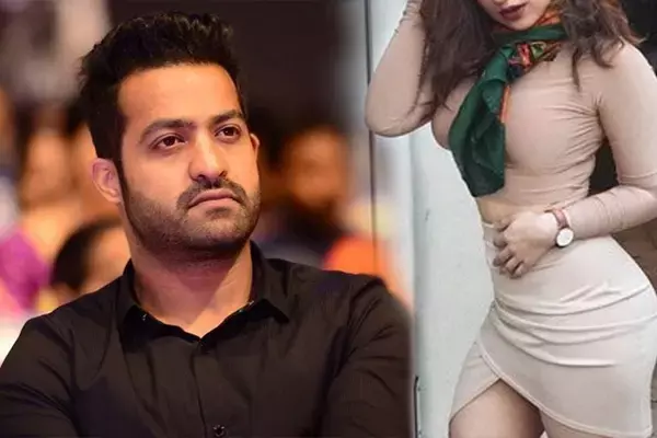 कौन हैं Jr NTR की पत्नी लक्ष्मी?, 18 साल की उम्र में की शादी, दो बच्चों की हैं मां, दिखने में भी लगती है बहुत खुबसूरत...