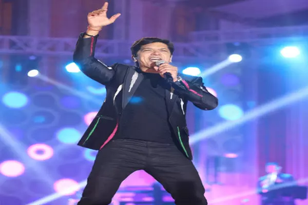 बॉलीवुड सिंगर शान ने छत्तीसगढ़ में सजाई गीतों की महफिल, जमकर झूमे दर्शक...