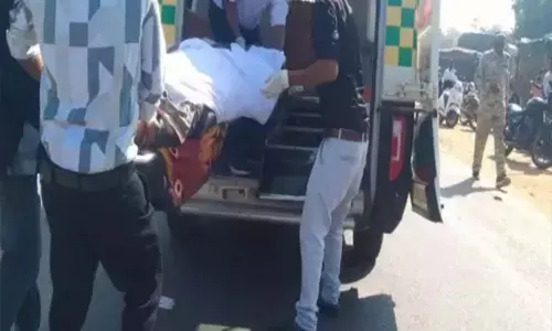 एक्सीडेंट में शिक्षिका की मौत: गणतंत्र दिवस समाहरोह से लौट रही शिक्षिका को ट्रक ने मारी ठोकर