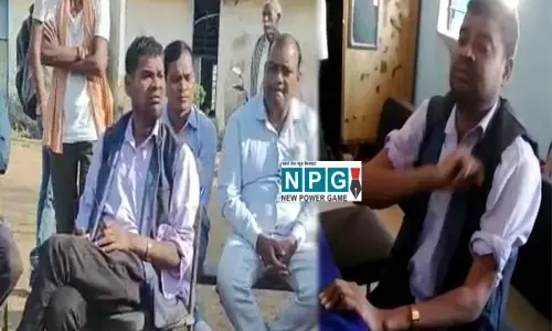 शराबी शिक्षक नशे में पहुंचा झंडा फहराने स्कूल, वीडियो बनाने पर बोला-मुख्यमंत्री को भेज दो, मेरा कुछ नहीं बिगड़ेगा...