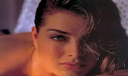 एक्ट्रेस का हुआ रेप: कहा- होटल के रूम में ले गया, मैं उससे नहीं लड़ पाई...जानिए...