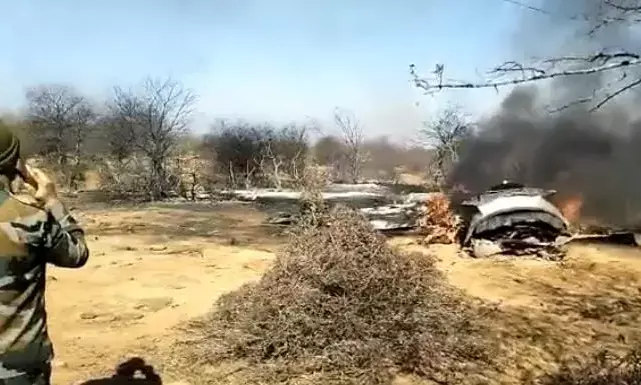 Airforce Plane Crash: एयरफोर्स के दो लड़ाकू विमान हवा में टकराए, एक पायलट की मौत, राजस्थान में चार्टर प्लेन हुआ क्रैश...