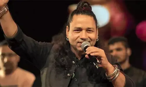 Kailash Kher: कैलाश खेर पर हमला, कार्यक्रम के दौरान दो युवकों ने फेंककर मारी बोतल...