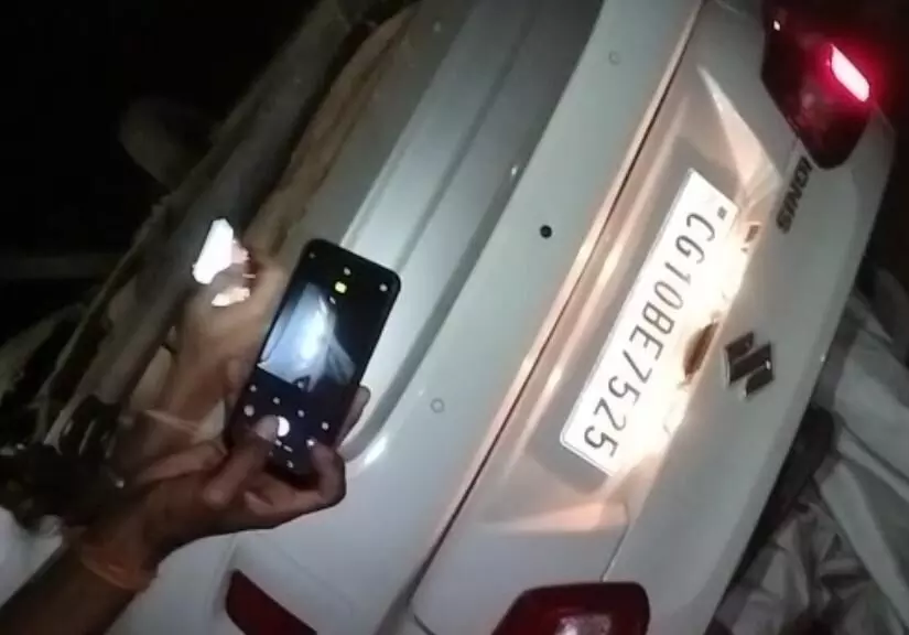 Bilaspur News: कार की ठोकर से बाइक सवार की मौत, दो गंभीर Bilaspur News: कार की ठोकर से बाइक सवार की मौत, दो गंभीर