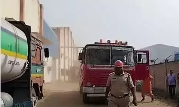 सात कर्मचारियों की दम घुटने से मौत, कई अस्पताल में भर्ती... तेल टैंक साफ करने के दौरान हुआ हादसा