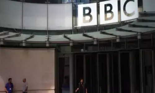 BBC ऑफिस में छापा: कर्मचारियों का फोन किया गया जब्त, टैक्स गड़बड़ी को लेकर 70 सदस्यों की टीम ने की कार्रवाई...