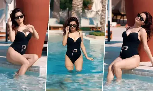 Avneet Kaur Hot Photos: बोल्ड हुईं अवनीत कौर, पहनी ऐसी हॉट ड्रेस मच गई सनसनी, हॉट फोटोज हुई वायरल