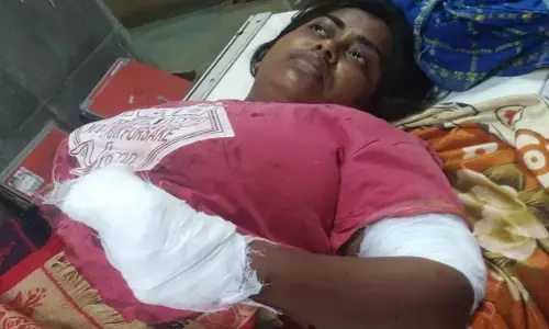 Chhattisgarh Crime News: बेरहम पति ने पत्नी का पंजा काटकर किया अलग, पत्नी ने पति पर किया था केस, गुस्से में ससुराल पहुंचकर पति ने किया धारदार हथियार से हमला...