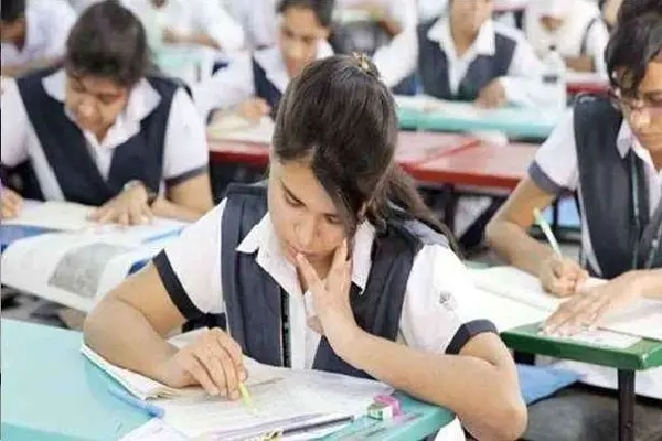 Exam Success Mantra: परीक्षा को लेकर मची खलबली और है परेशान तो ये अचूक उपाय चढ़ायेंगे सफलता के पायदान...