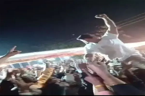 ED की टीमें लौटी : कांग्रेस नेताओं के घर से लौटी ईडी की टीमें, सुबह आरपी सिंह को छोड़ा; देवेंद्र यादव और विनोद तिवारी ने दी चुनौती