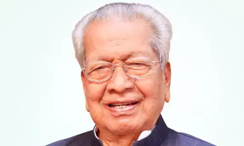 बिश्वभूषण हरिचंदन का जीवन परिचय | Biswa Bhusan Harichandan Biography In Hindi