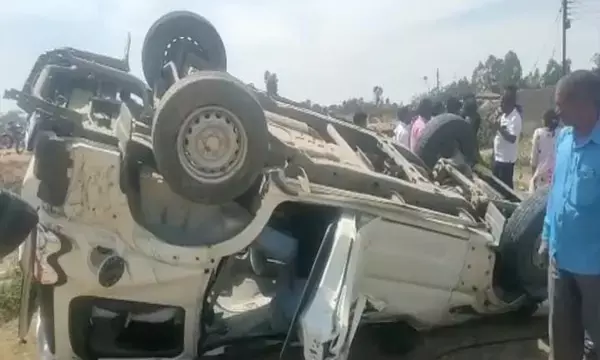 CG-2 बारातियों की मौत: बाराती गाड़ी हुई हादसे का शिकार, दो की मौके पर मौत, छह गंभीर...देखिए वीडियो...