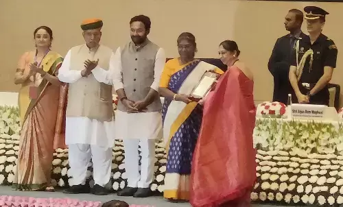 लोक गायिका पद्मश्री ममता चंद्राकर को राष्ट्रपति के हाथों मिला संगीत नाटक अकादमी पुरस्कार