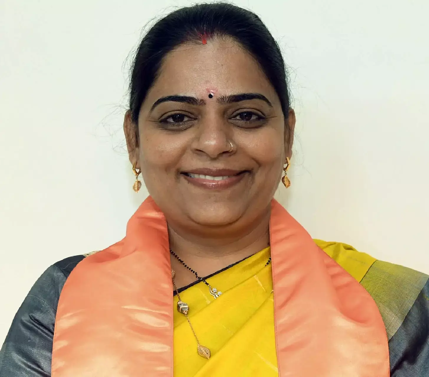 निमिषाबेन मनहरसिंह सुथार का जीवन परिचय | Nimishaben Manharsinh Suthar  Biography In Hindi