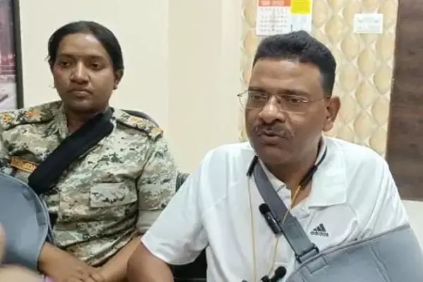 Kawardha violence: प्रदर्शनकारियों के हाथों में थे लाठी-डंडे और पत्थर, SP बोले-पुलिस अगर मोर्चा नहीं संभालती तो हो सकती थी बड़ी घटना... 60 गिरफ्तार