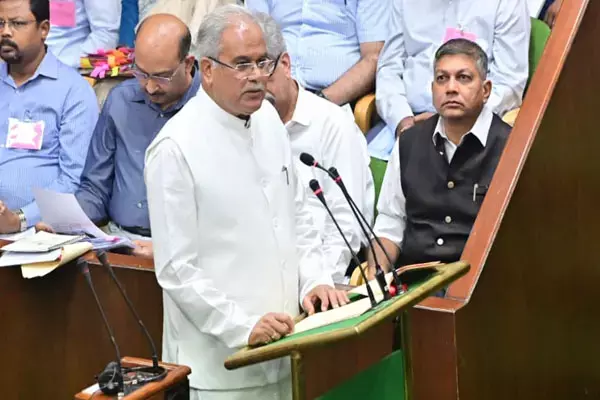 CG-लाइव बजट: मुख्यमंत्री पेश कर रहे बजट, कई बड़ी घोषणाएं, देखें सीधा प्रसारण सिर्फ एक क्लिक पर