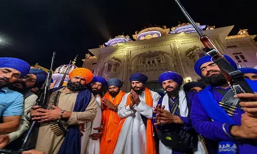 Amritpal Singh: खालिस्तान समर्थक अमृतपाल सिंह और उसके साथियों पर पंजाब पुलिस का शिकंजा, इस कार्रवाई की तैयारी!