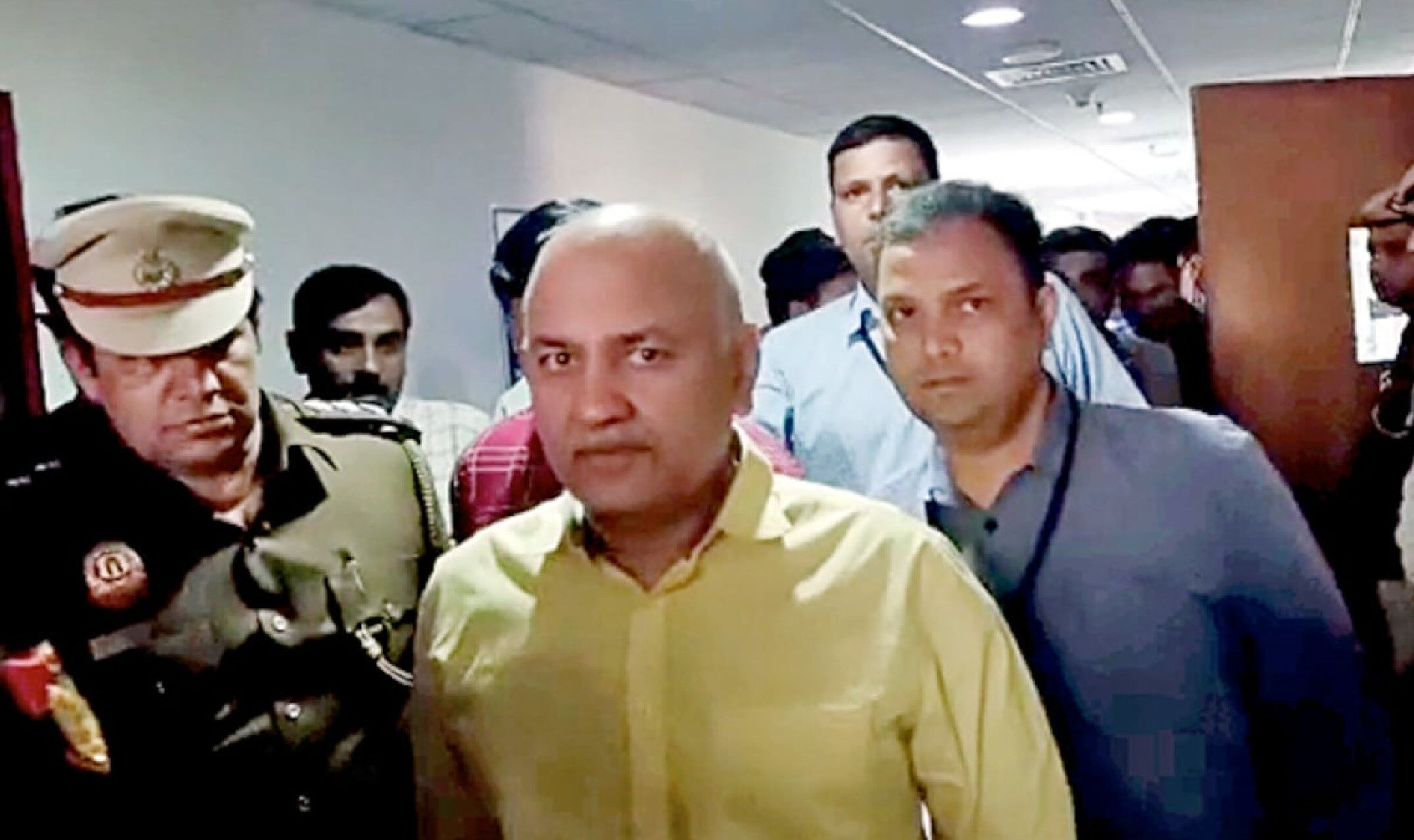 Delhi Liquor Case दिल्ली शराब नीति मामले में मनीष सिसोदिया से पूछताछ