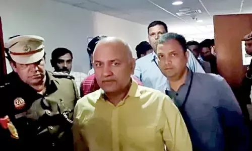 Delhi Liquor Case: दिल्ली शराब नीति मामले में मनीष सिसोदिया से पूछताछ करने तिहाड़ जेल पहुंची ईडी की टीम