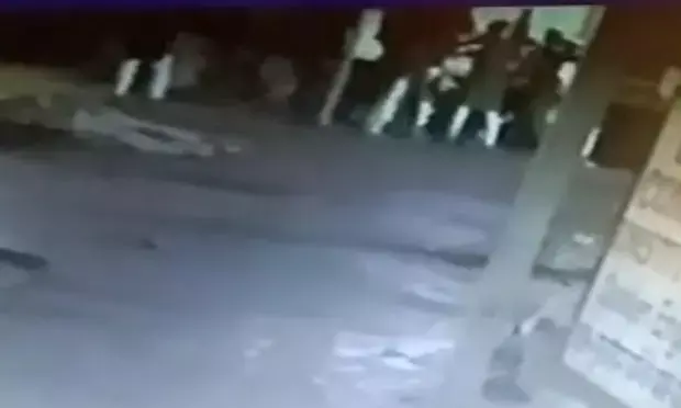 CG News-शरारती तत्वों ने फाड़ा भगवान का पोस्टर, 5 को पुलिस ने किया गिरफ्तार...बाकियों की तलाश जारी...