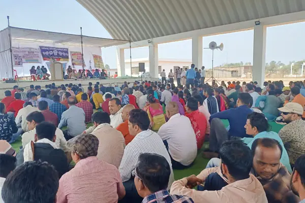 CG-संविदाकर्मियों पर बड़ी कार्रवाईः कलेक्टर ने हड़ताल कर रहे 211 संविदाकर्मियों की सेवा समाप्ति, आदेश जारी