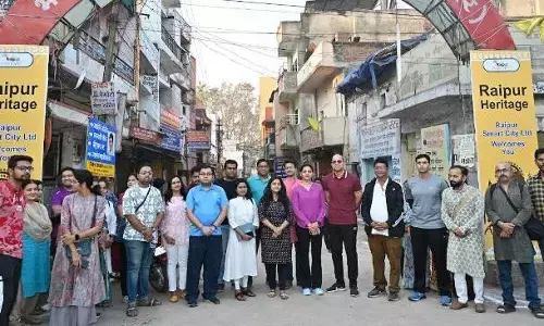 हेरिटेज वॉक कर रायपुरियंस ने देखा अपने शहर की विरासत...