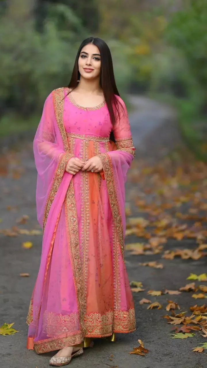 बेहद खूबसूरत और स्टाइलिश हैं IAS अतहर आमिर की पत्नी महरीन काजी, दिल जीत लेंगी महरीन की ये तस्वीरें