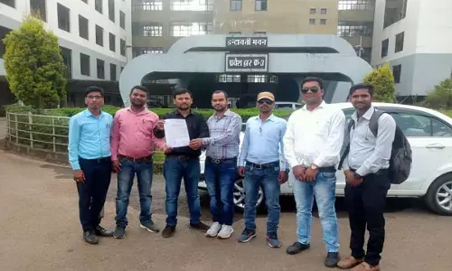 संविलियन सहायक शिक्षक संघर्ष मंच ने शिक्षा मंत्री, प्रमुख सचिव व संचालक लोक शिक्षण संचालनालय को सौंपा ज्ञापन