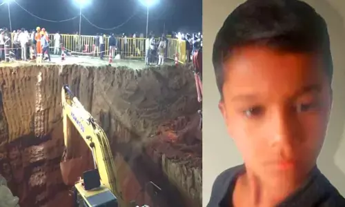 बोरवेल में गिरे बच्चे की मौत: खेलते खेलते 60 फीट गहरे बोरवेल में गिरा था लोकेश, 24 घंटे बाद निकाला गया था बाहर...