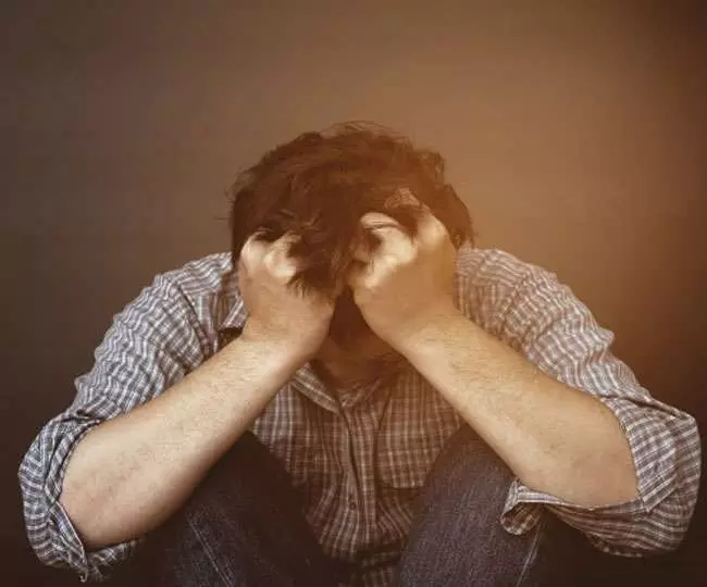 Mens Depression पुरुषों में डिप्रेशन : डिप्रेशन में पुरुषों क्यों जाते हैं?, जानिए कारण और बचाव