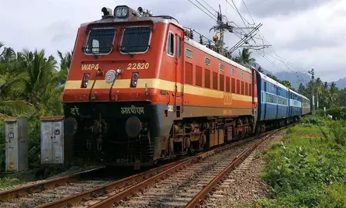 CG Train News: इन 8 एक्सप्रेस ट्रेनों का बिलासपुर में इंजन बदलने का झमेला खत्म, अब उसलापुर से चलेगी ये चार जोड़ी गाड़िया
