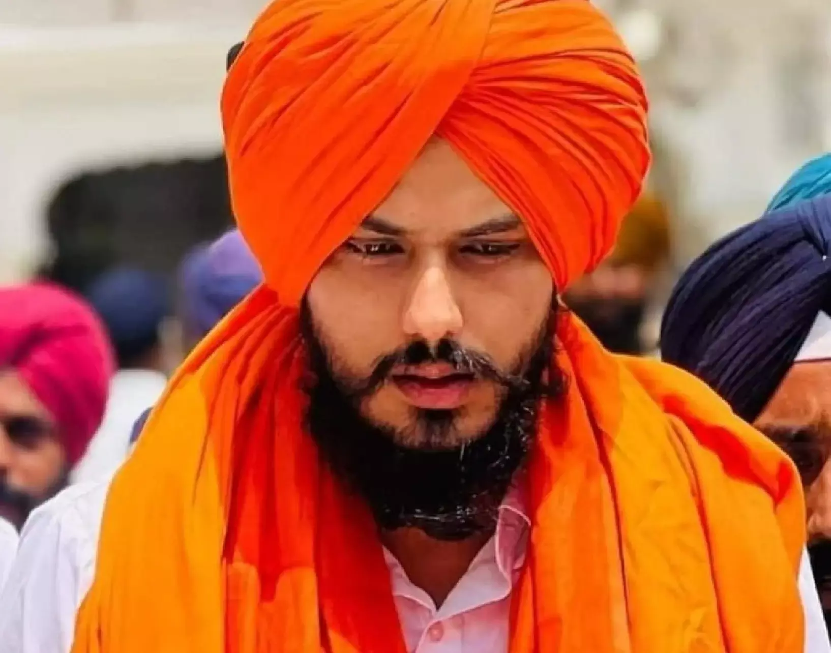 Amritpal Singh News : छह साथियों के साथ पकड़ा गया वारिस पंजाब दे का प्रमुख अमृतपाल, पंजाब में कल तक इंटरनेट बंद