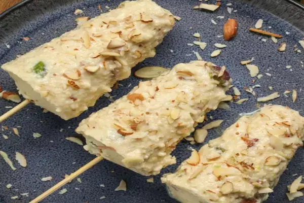Malai kulfi recipe: दूध और ब्रैड से घर में आसानी से तैयार कीजिए ठेले वाली मलाई कुल्फ़ी ,अनोखा स्वाद दिल खुश कर देगा